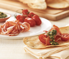 Rosemary and Cracked Pepper Wafers